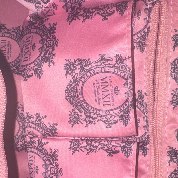 Brighton - My Flat in London Collection- Black Leather Handbag - Picture 8 of 10